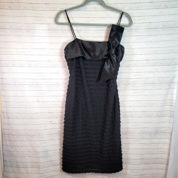 VINTAGE JOSEPH RIBKOFF RUFFLE TIERED LITTLE BLACK DRESS, W FRONT SATIN BOW, SZ 8 - Picture 1 of 14